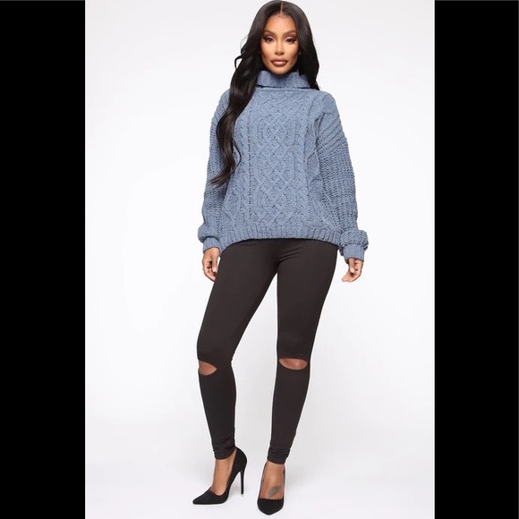 Fashion Nova Knee Slit Leggings - Picture 3 of 11